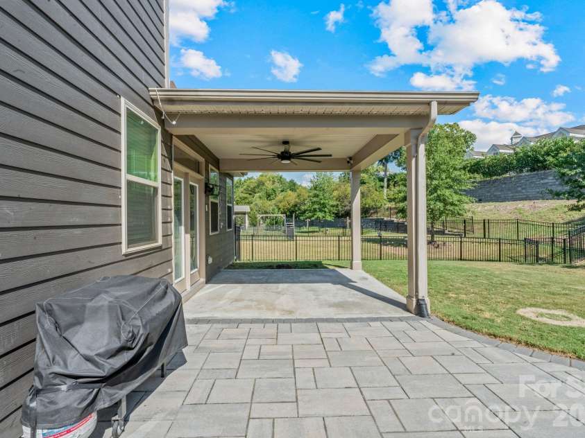 12804 Heath Grove Drive, Huntersville, NC 28078.  MLS# CAR4426012, YatesRealty ID 52648. 