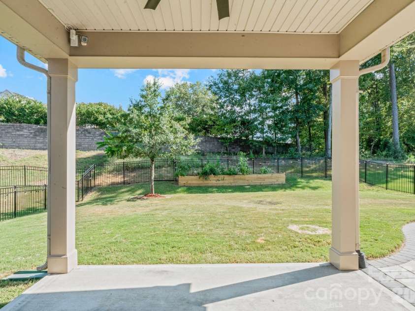 12804 Heath Grove Drive, Huntersville, NC 28078.  MLS# CAR4426012, YatesRealty ID 52648. 