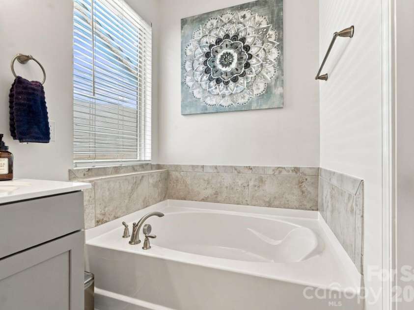 12804 Heath Grove Drive, Huntersville, NC 28078.  MLS# CAR4426012, YatesRealty ID 52648. 