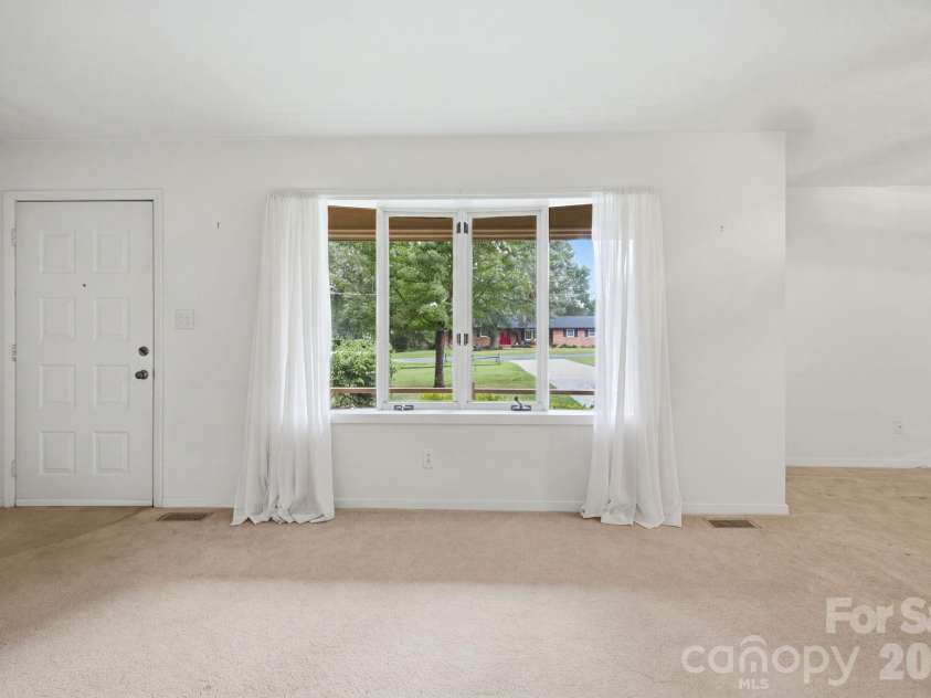 1536 Nottingham Drive, Newton, NC 28658.  MLS# CAR4426094, YatesRealty ID 52649. 