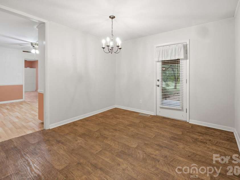 1536 Nottingham Drive, Newton, NC 28658.  MLS# CAR4426094, YatesRealty ID 52649. 