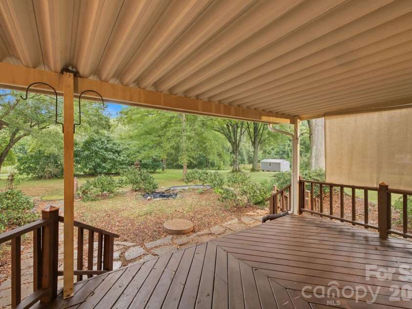 1536 Nottingham Drive, Newton, NC 28658.  MLS# CAR4426094, YatesRealty ID 52649. 