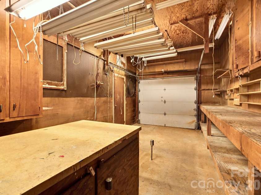 1536 Nottingham Drive, Newton, NC 28658.  MLS# CAR4426094, YatesRealty ID 52649. 