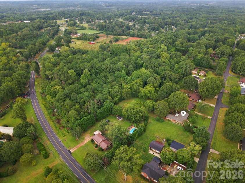 1536 Nottingham Drive, Newton, NC 28658.  MLS# CAR4426094, YatesRealty ID 52649. 