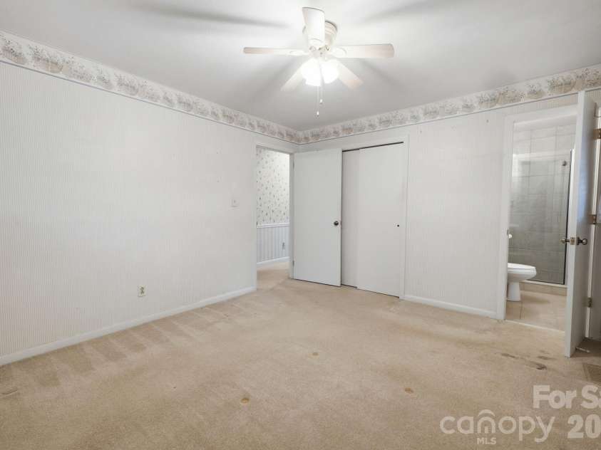 1536 Nottingham Drive, Newton, NC 28658.  MLS# CAR4426094, YatesRealty ID 52649. Primary Bedroom