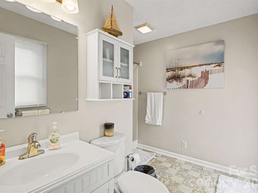 155 Park Villa Road, Salisbury, NC 28146.  MLS# CAR4397860, YatesRealty ID 5265. Full Bath