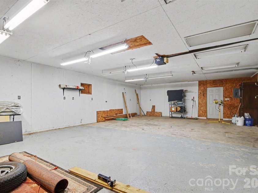 155 Park Villa Road, Salisbury, NC 28146.  MLS# CAR4397860, YatesRealty ID 5265. Heated workshop / garage