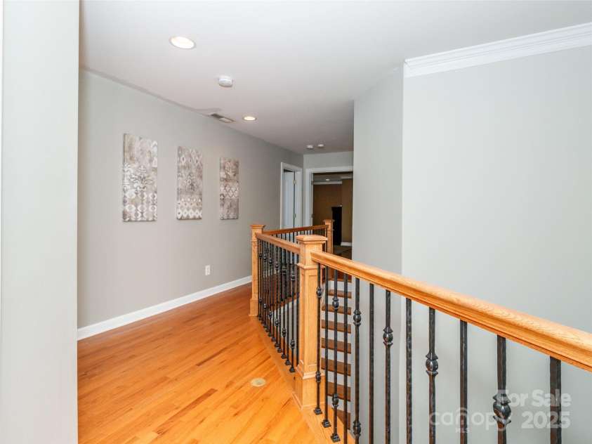 706 Springwood Drive, Waxhaw, NC 28173.  MLS# CAR4240663, YatesRealty ID 5265. Upstairs landing