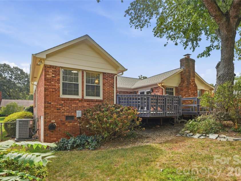 3007 Plentywood Drive, Matthews, NC 28105.  MLS# CAR4425834, YatesRealty ID 52650. Backyard