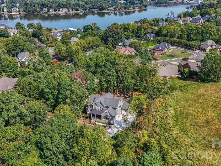 80 42nd Avenue Drive, Hickory, NC 28601.  MLS# CAR4426123, YatesRealty ID 52651. 