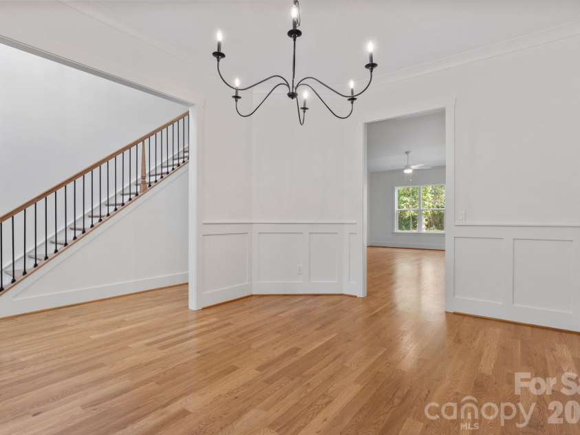 80 42nd Avenue Drive, Hickory, NC 28601.  MLS# CAR4426123, YatesRealty ID 52651. 
