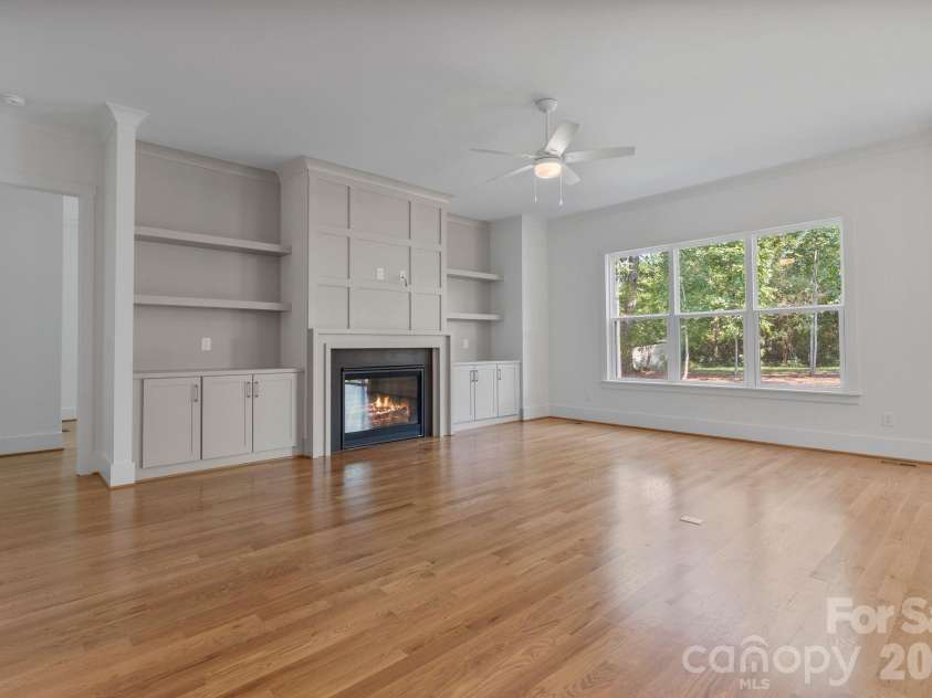 80 42nd Avenue Drive, Hickory, NC 28601.  MLS# CAR4426123, YatesRealty ID 52651. 