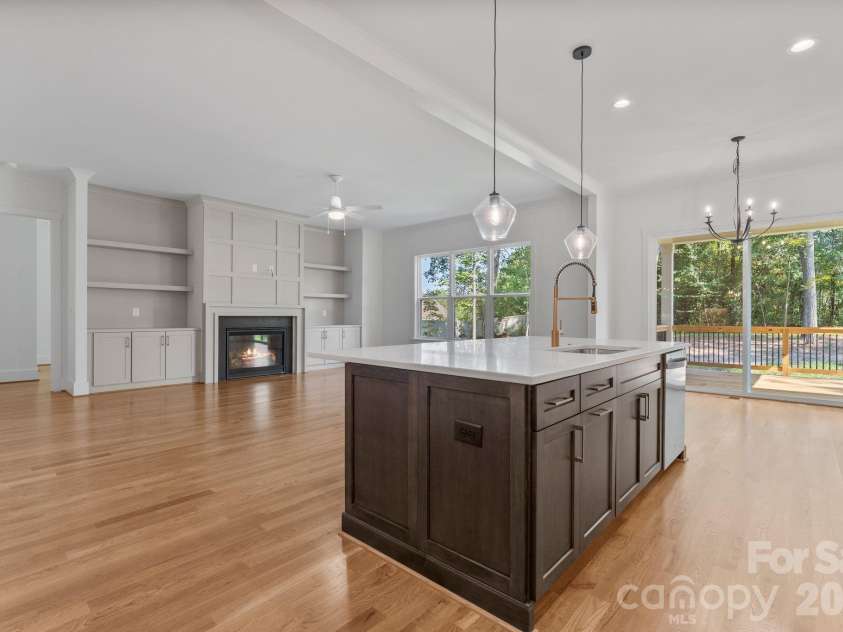 80 42nd Avenue Drive, Hickory, NC 28601.  MLS# CAR4426123, YatesRealty ID 52651. 