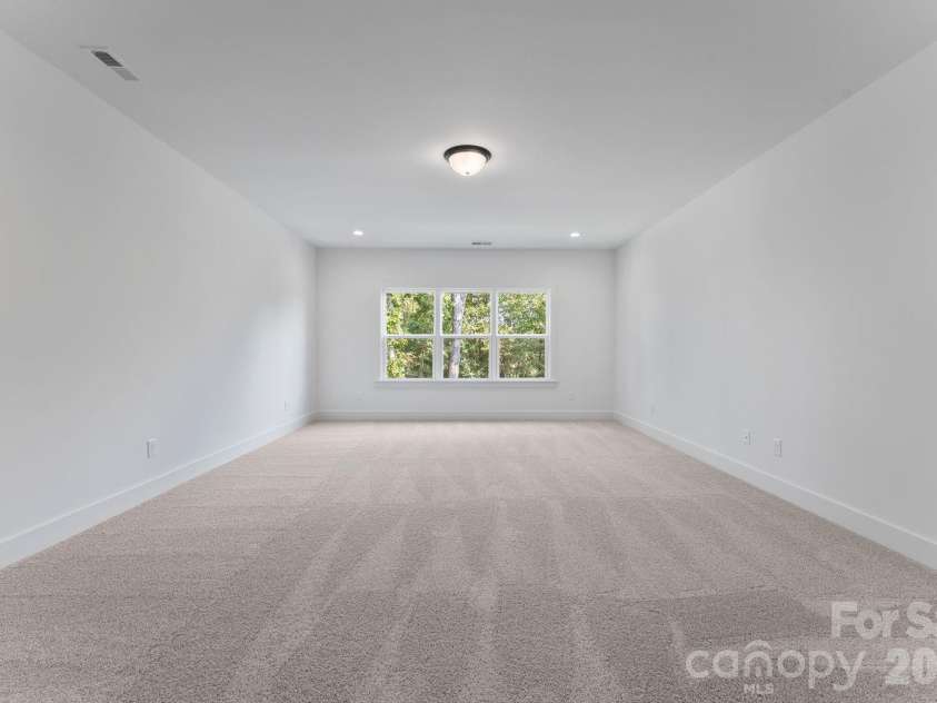 80 42nd Avenue Drive, Hickory, NC 28601.  MLS# CAR4426123, YatesRealty ID 52651. 