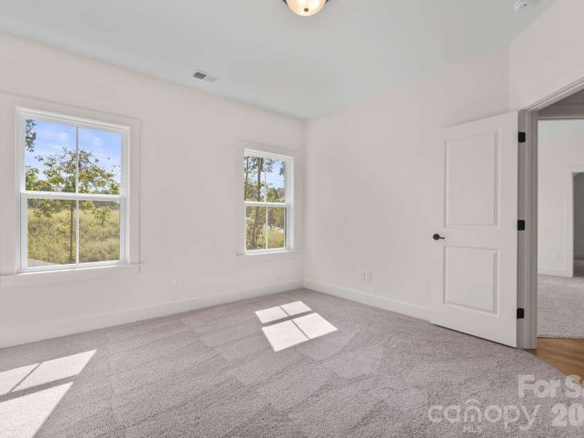 80 42nd Avenue Drive, Hickory, NC 28601.  MLS# CAR4426123, YatesRealty ID 52651. 