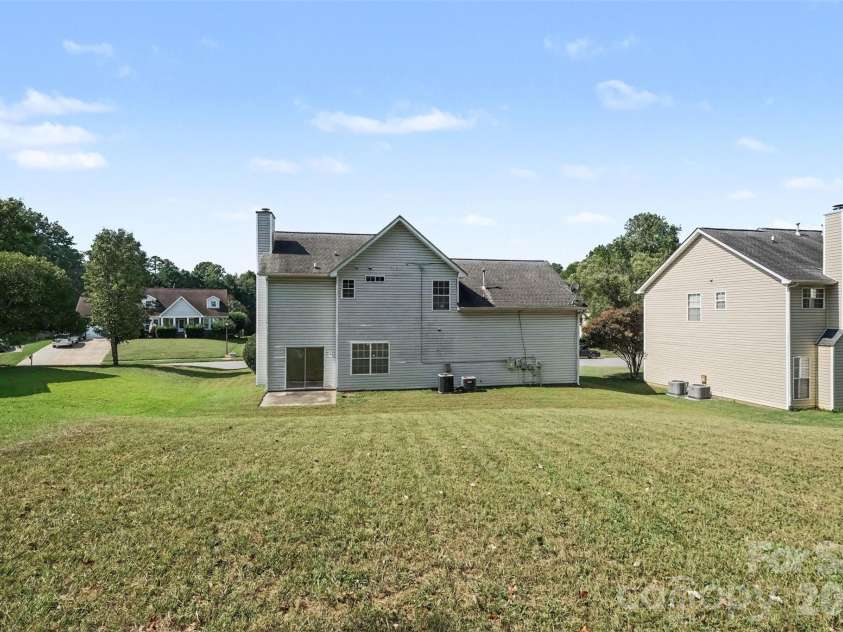 11850 Old Timber Road, Charlotte, NC 28269.  MLS# CAR4426491, YatesRealty ID 52654. 