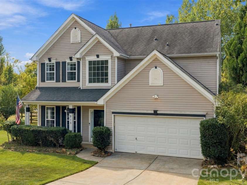 915 Rocky Meadows Lane, Concord, NC 28025.  MLS# CAR4426553, YatesRealty ID 52656. 