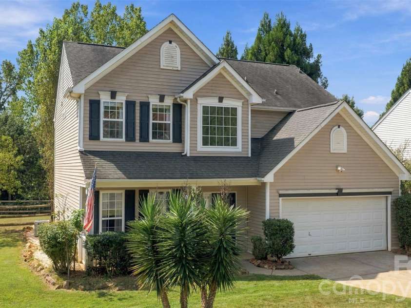 915 Rocky Meadows Lane, Concord, NC 28025.  MLS# CAR4426553, YatesRealty ID 52656. 