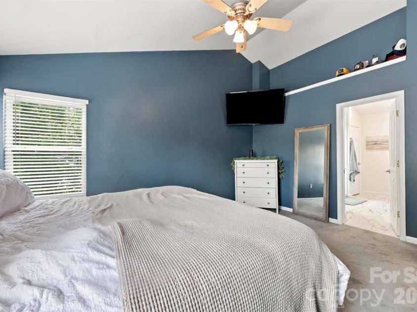 915 Rocky Meadows Lane, Concord, NC 28025.  MLS# CAR4426553, YatesRealty ID 52656. 
