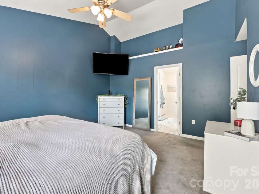 915 Rocky Meadows Lane, Concord, NC 28025.  MLS# CAR4426553, YatesRealty ID 52656. 