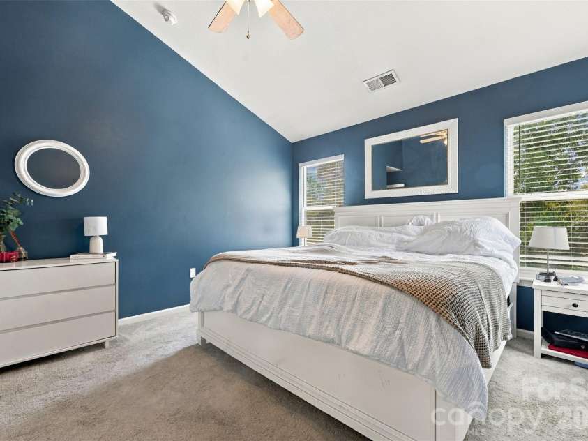 915 Rocky Meadows Lane, Concord, NC 28025.  MLS# CAR4426553, YatesRealty ID 52656. 