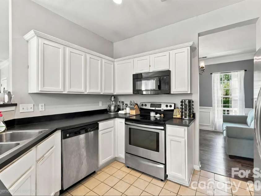 915 Rocky Meadows Lane, Concord, NC 28025.  MLS# CAR4426553, YatesRealty ID 52656. 