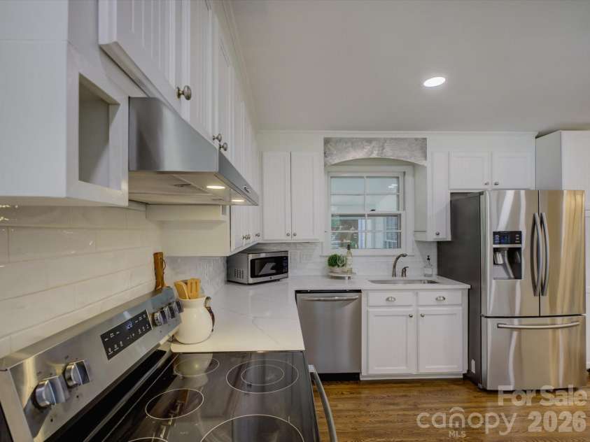 5217 Londonderry Road, Charlotte, NC 28210.  MLS# CAR4426542, YatesRealty ID 52658. 