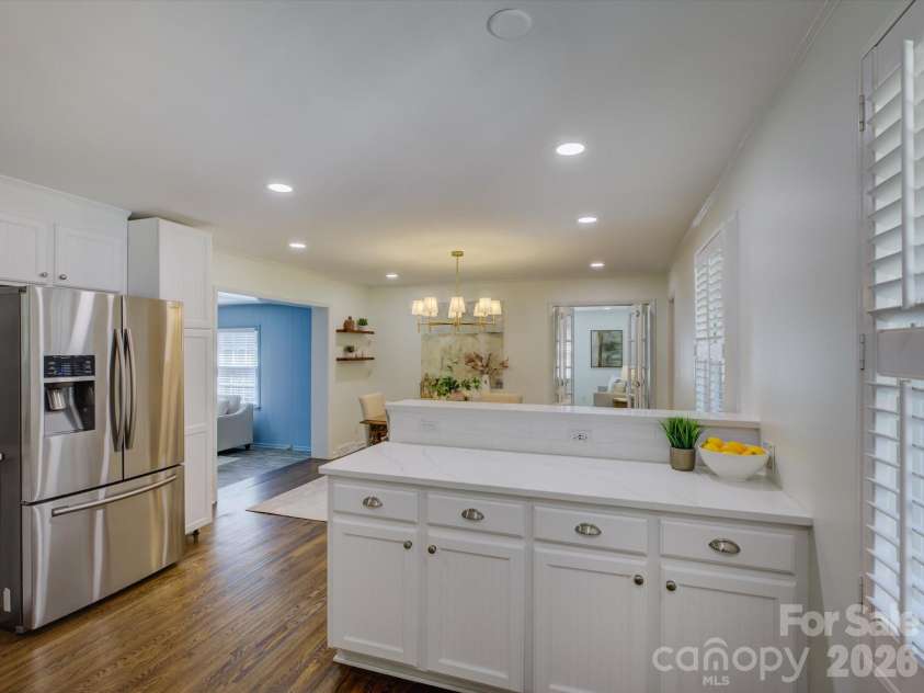 5217 Londonderry Road, Charlotte, NC 28210.  MLS# CAR4426542, YatesRealty ID 52658. 