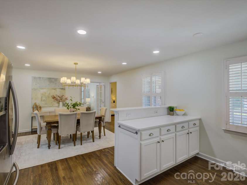 5217 Londonderry Road, Charlotte, NC 28210.  MLS# CAR4426542, YatesRealty ID 52658. 