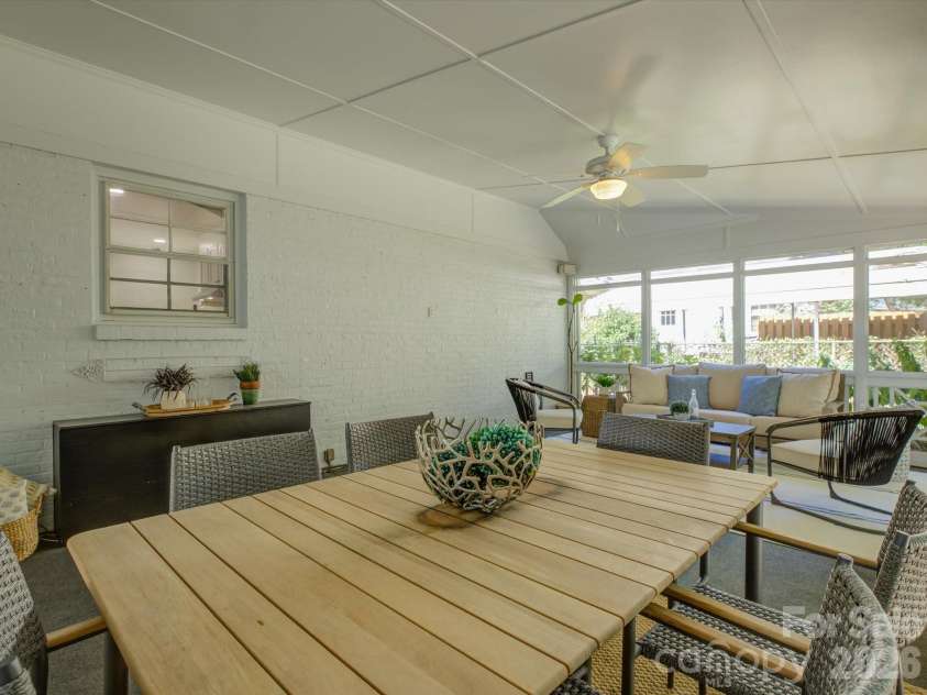 5217 Londonderry Road, Charlotte, NC 28210.  MLS# CAR4426542, YatesRealty ID 52658. 