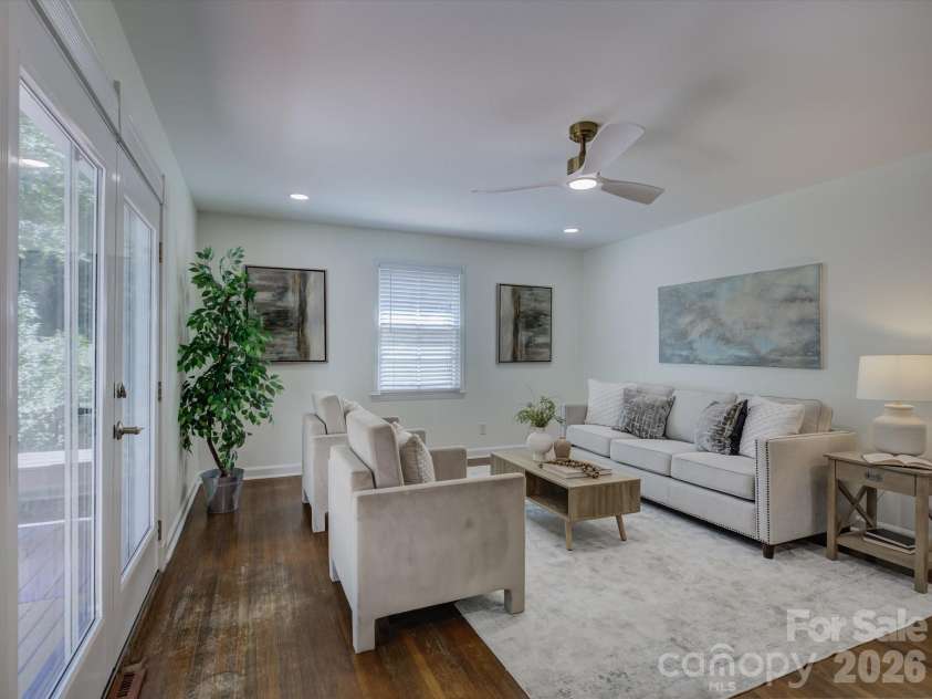 5217 Londonderry Road, Charlotte, NC 28210.  MLS# CAR4426542, YatesRealty ID 52658. 