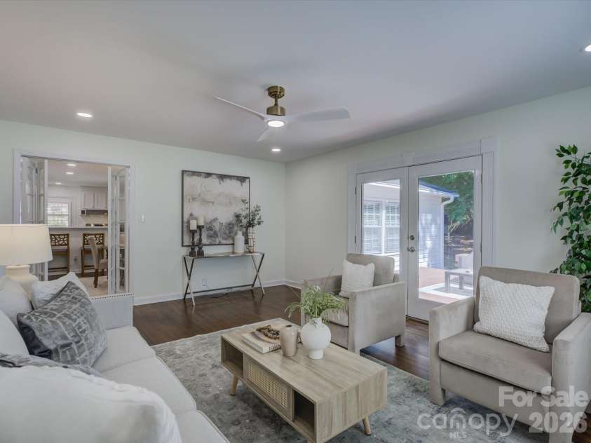 5217 Londonderry Road, Charlotte, NC 28210.  MLS# CAR4426542, YatesRealty ID 52658. 