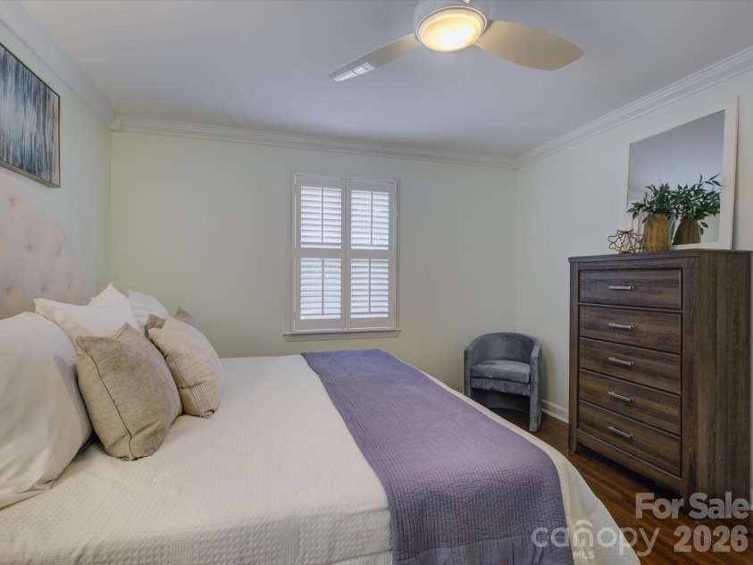 5217 Londonderry Road, Charlotte, NC 28210.  MLS# CAR4426542, YatesRealty ID 52658. 