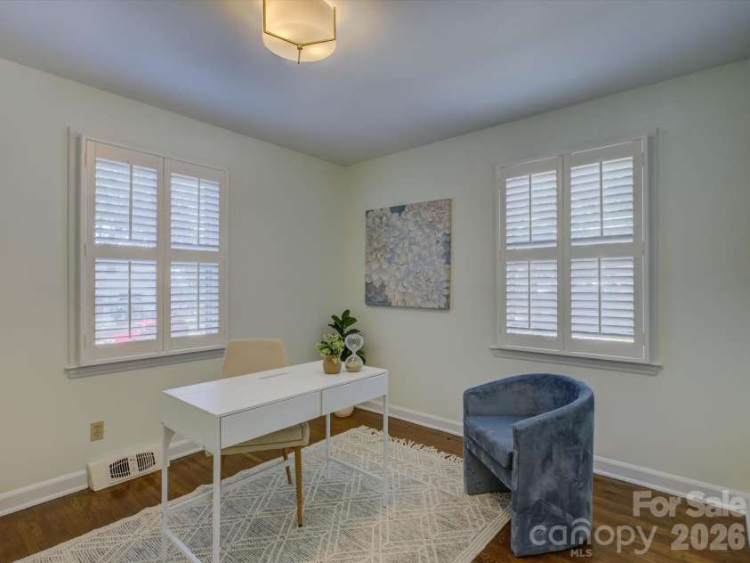 5217 Londonderry Road, Charlotte, NC 28210.  MLS# CAR4426542, YatesRealty ID 52658. 
