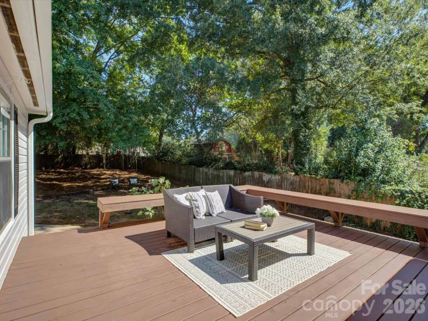5217 Londonderry Road, Charlotte, NC 28210.  MLS# CAR4426542, YatesRealty ID 52658. 