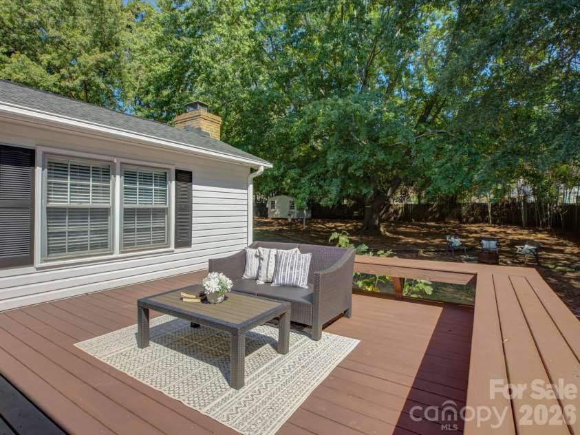 5217 Londonderry Road, Charlotte, NC 28210.  MLS# CAR4426542, YatesRealty ID 52658. 