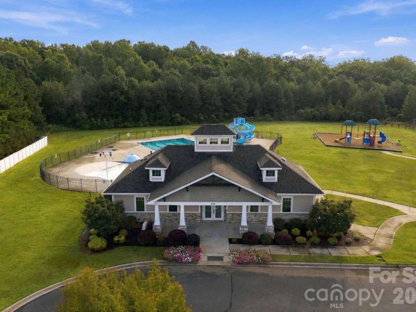 5857 McClintock Drive, Denver, NC 28037.  MLS# CAR4420442, YatesRealty ID 52659. Clubhouse