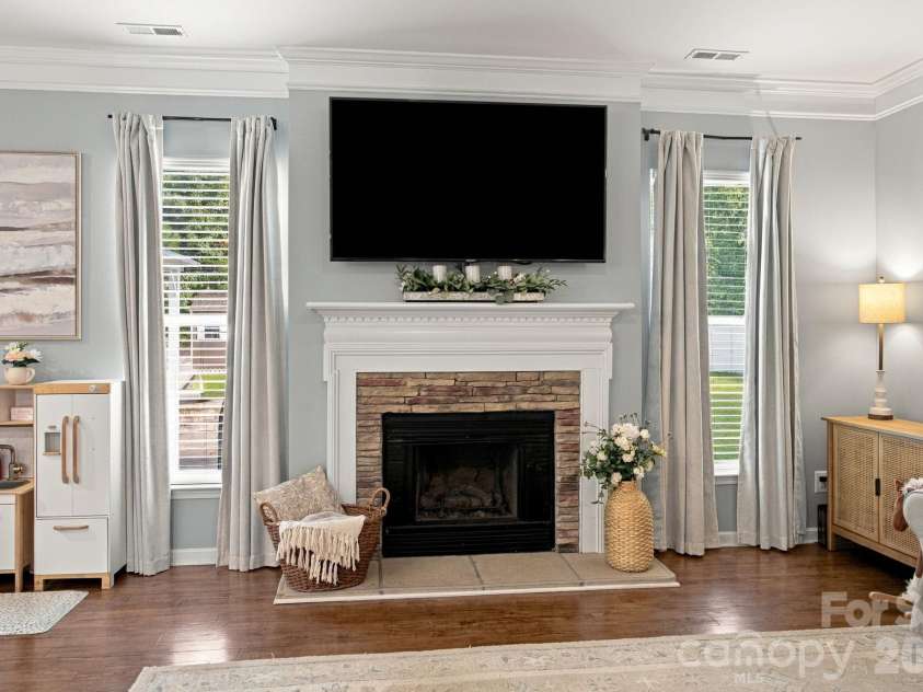 5857 McClintock Drive, Denver, NC 28037.  MLS# CAR4420442, YatesRealty ID 52659. Focal Point
