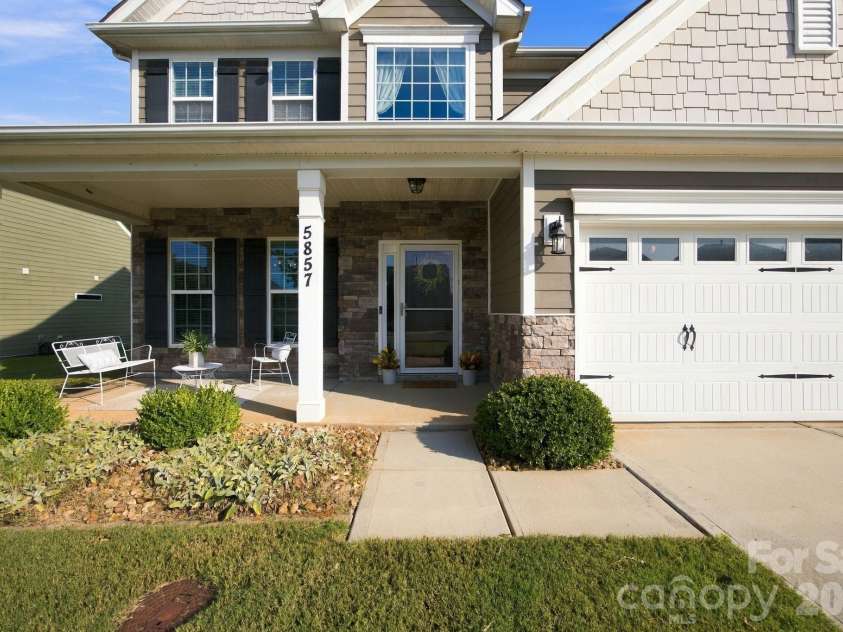 5857 McClintock Drive, Denver, NC 28037.  MLS# CAR4420442, YatesRealty ID 52659. Front Porch