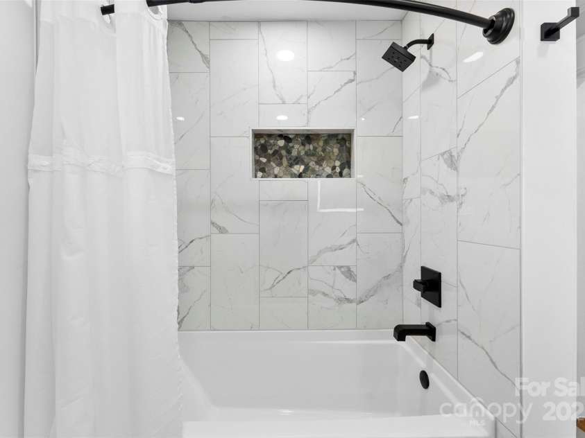 1809 Whispering Pines Road, Lincolnton, NC 28092.  MLS# CAR4237568, YatesRealty ID 5266. 