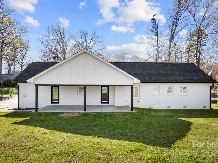 1809 Whispering Pines Road, Lincolnton, NC 28092.  MLS# CAR4237568, YatesRealty ID 5266. 