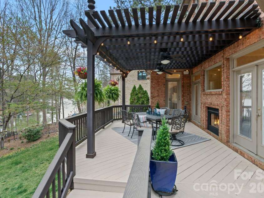 8915 Linden Grove Court, Sherrills Ford, NC 28673.  MLS# CAR4353514, YatesRealty ID 5266. 