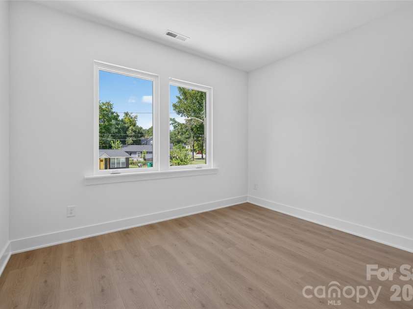 2710 Catalina Avenue, Charlotte, NC 28206.  MLS# CAR4419111, YatesRealty ID 52660. 