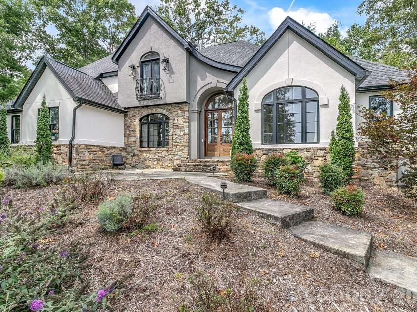 643 Mill Ridge Drive, Mills River, NC 28759.  MLS# CAR4419337, YatesRealty ID 52661. 