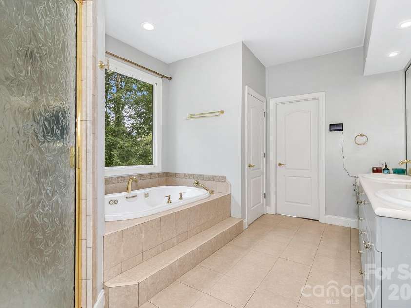 643 Mill Ridge Drive, Mills River, NC 28759.  MLS# CAR4419337, YatesRealty ID 52661. 