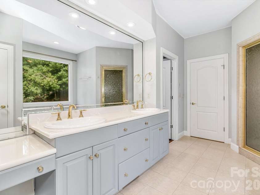 643 Mill Ridge Drive, Mills River, NC 28759.  MLS# CAR4419337, YatesRealty ID 52661. 