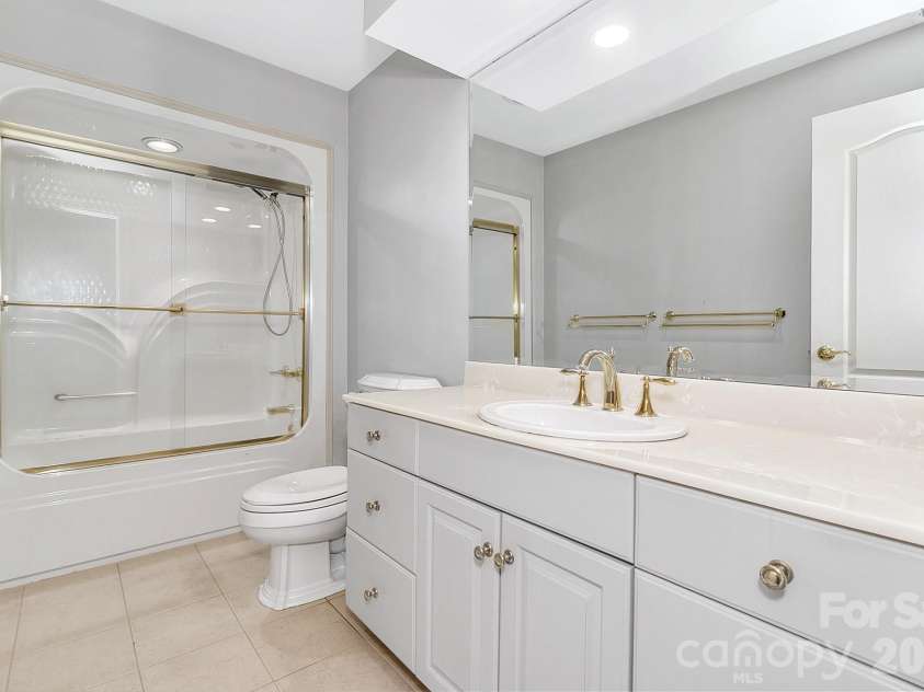 643 Mill Ridge Drive, Mills River, NC 28759.  MLS# CAR4419337, YatesRealty ID 52661. 