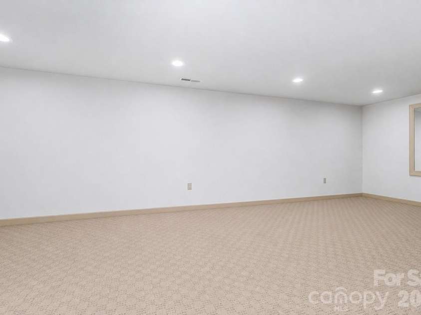 643 Mill Ridge Drive, Mills River, NC 28759.  MLS# CAR4419337, YatesRealty ID 52661. 