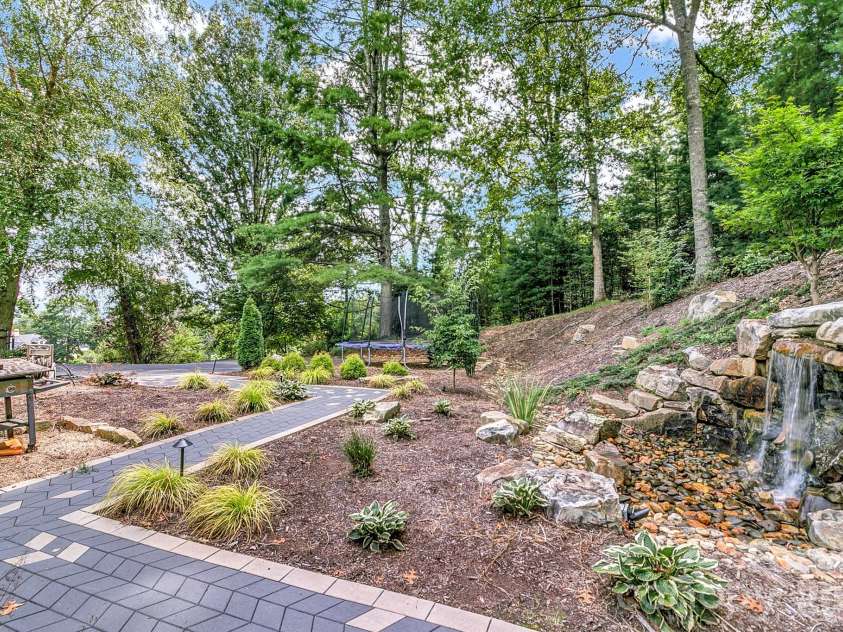 643 Mill Ridge Drive, Mills River, NC 28759.  MLS# CAR4419337, YatesRealty ID 52661. 