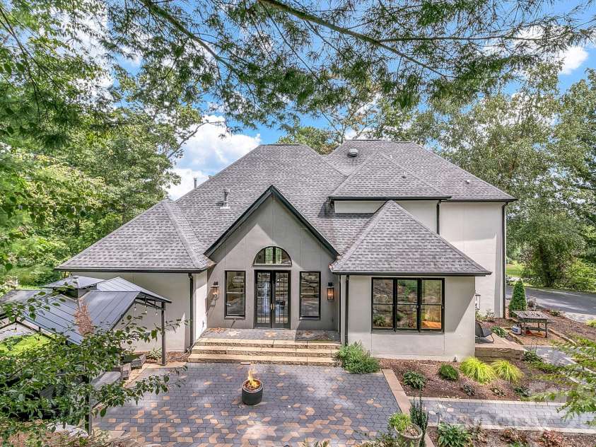 643 Mill Ridge Drive, Mills River, NC 28759.  MLS# CAR4419337, YatesRealty ID 52661. 
